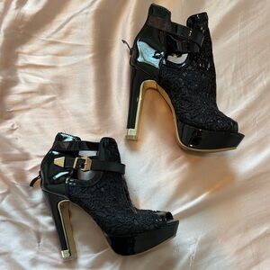 Women's Black Lace Peep-Toe Platform Heels